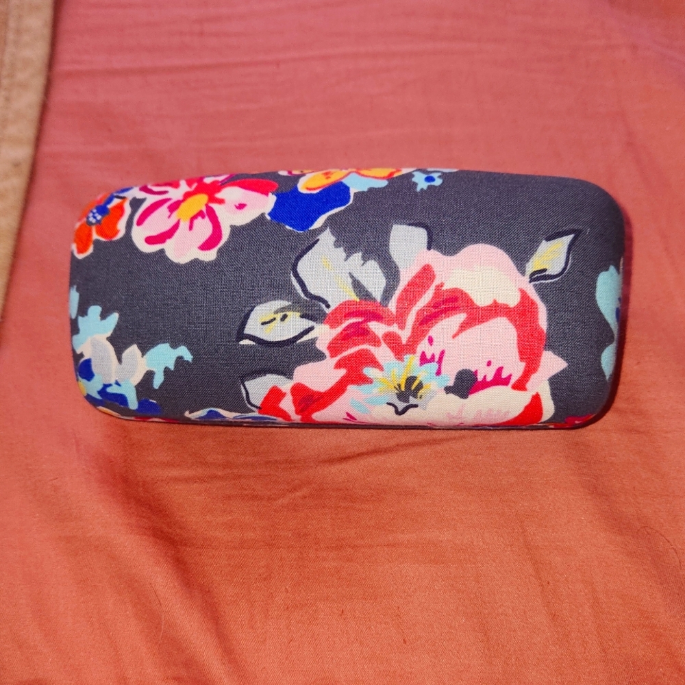 Vera bradley sunglass case